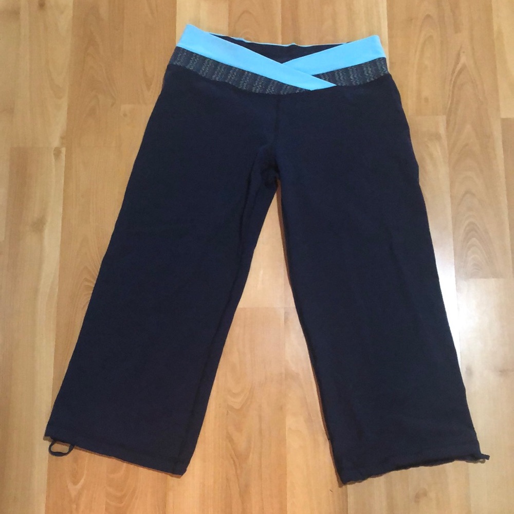 Lululemon Dharana capris
